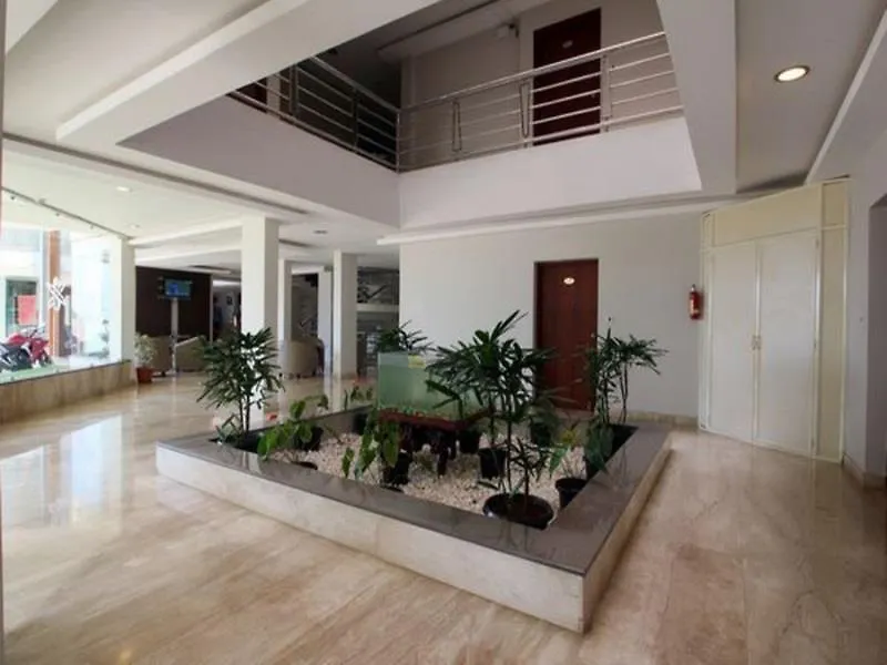 Hotel Polariz Parassinikkadavu