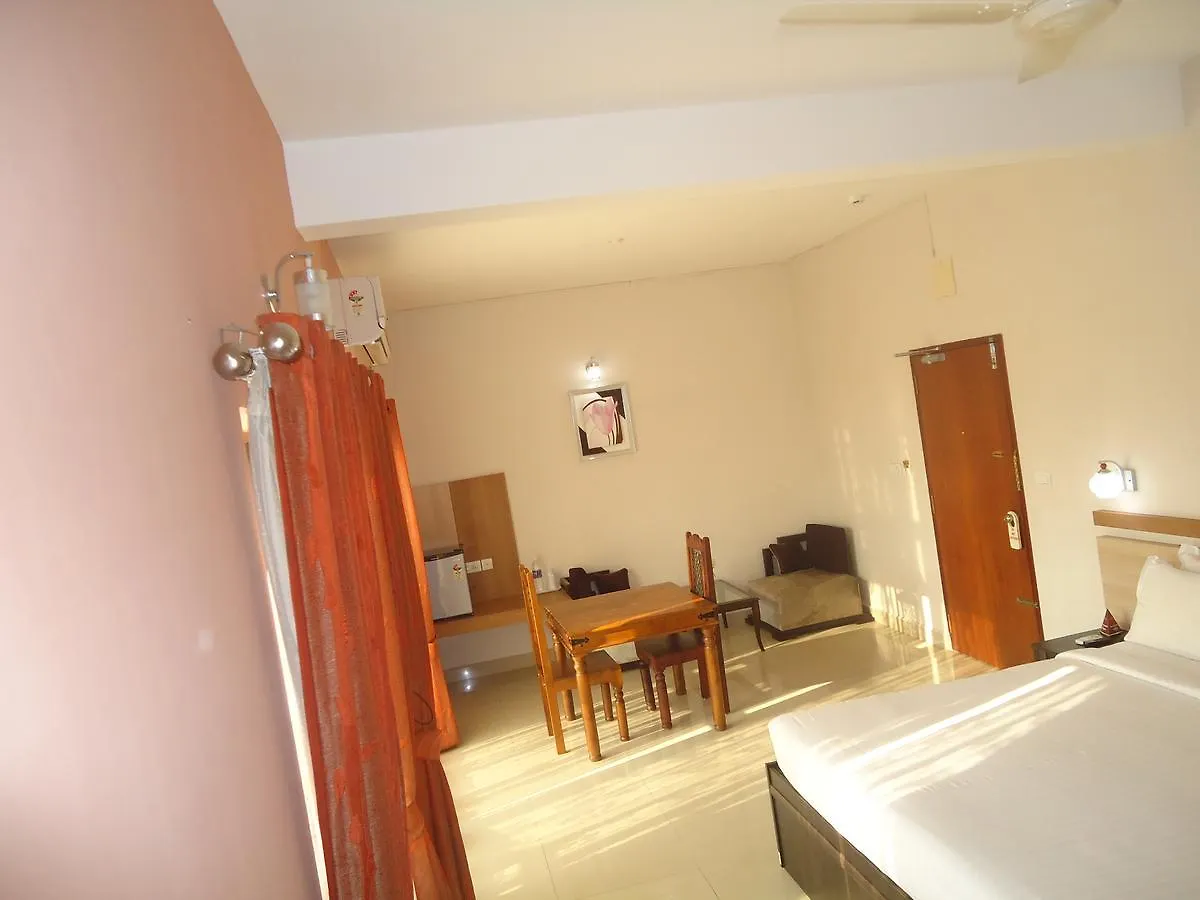 ***  Hotel Polariz Parassinikkadavu India