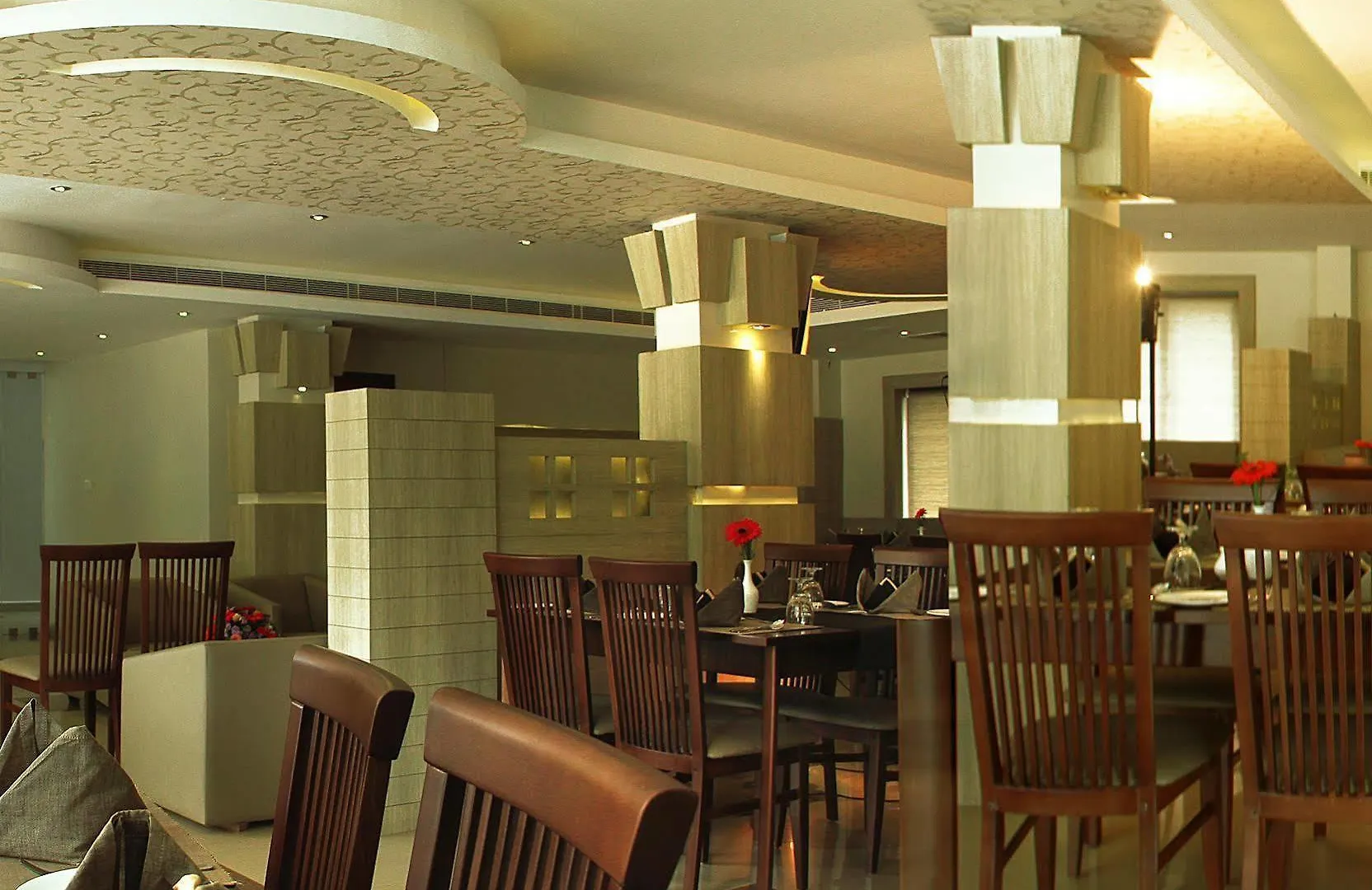 Hotel Polariz Parassinikkadavu